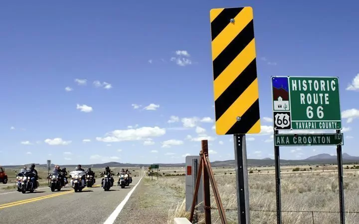 Walter and his gang of German bikers on historic Route 66 © by Dreamroad.de