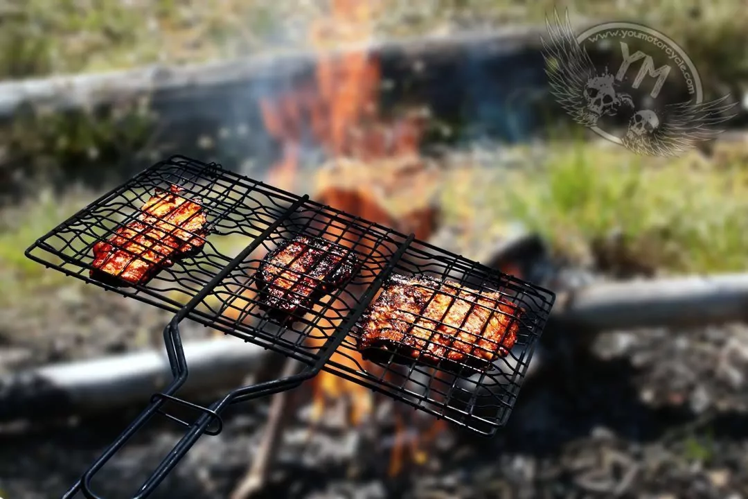 Motorcycle cooking grill