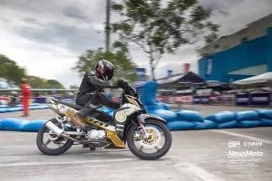 Scooter racing in the Philippines