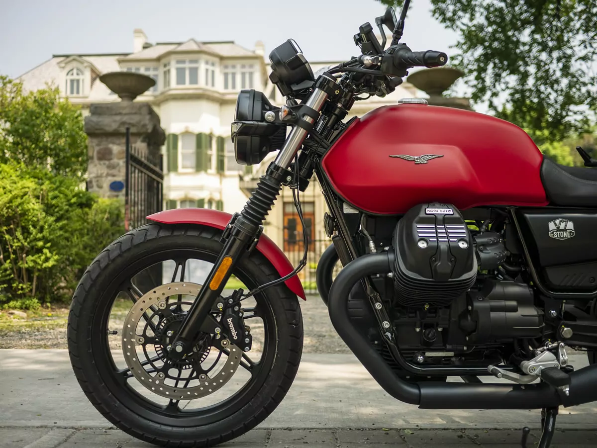 2023 Moto Guzzi V7 review - side profile