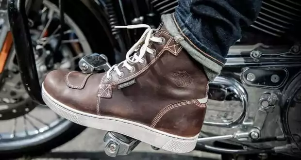 How to Buy Motorcycle Boots
