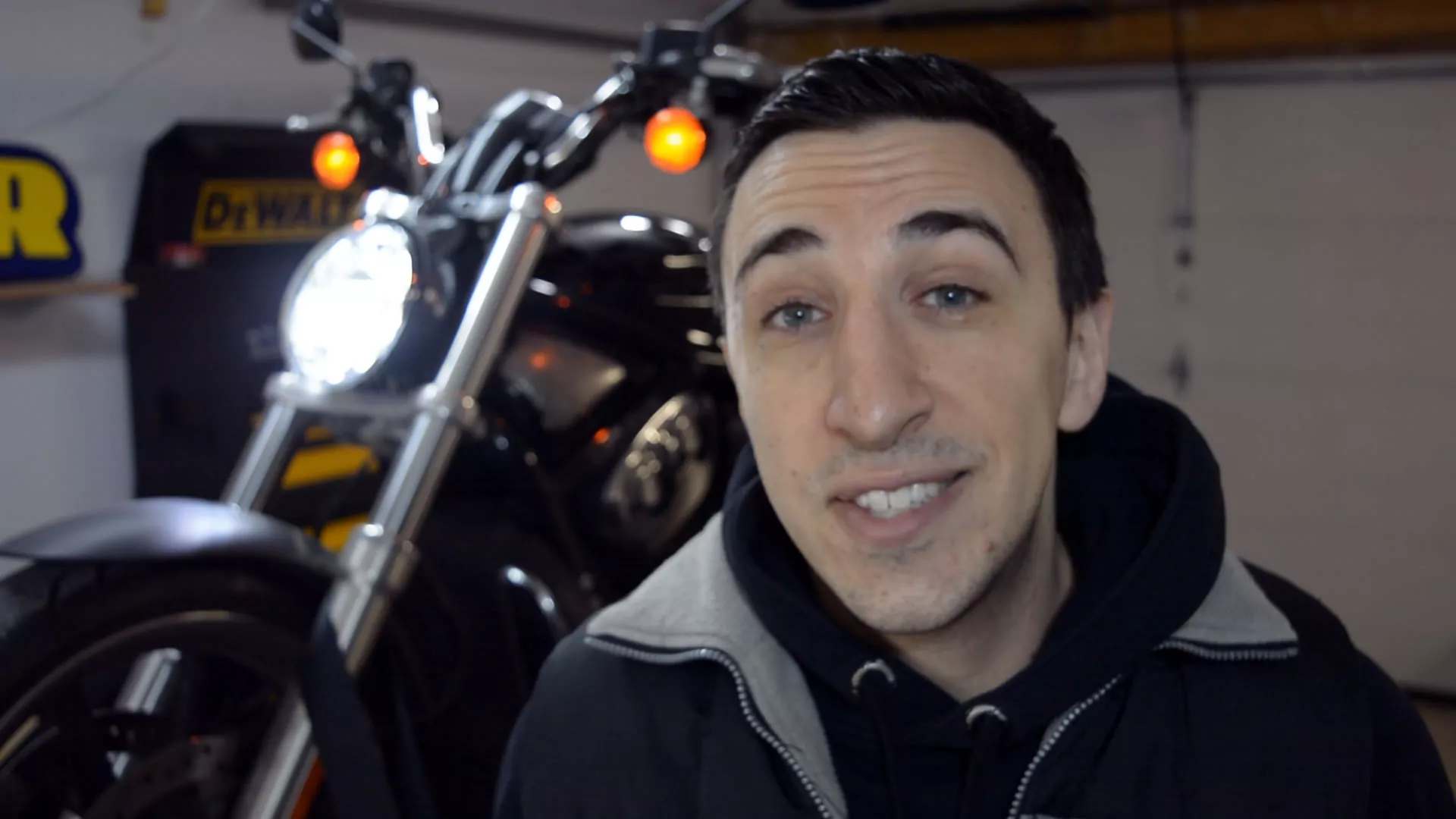 How to an oil change on a Harley-Davidson V-Rod - Adrian