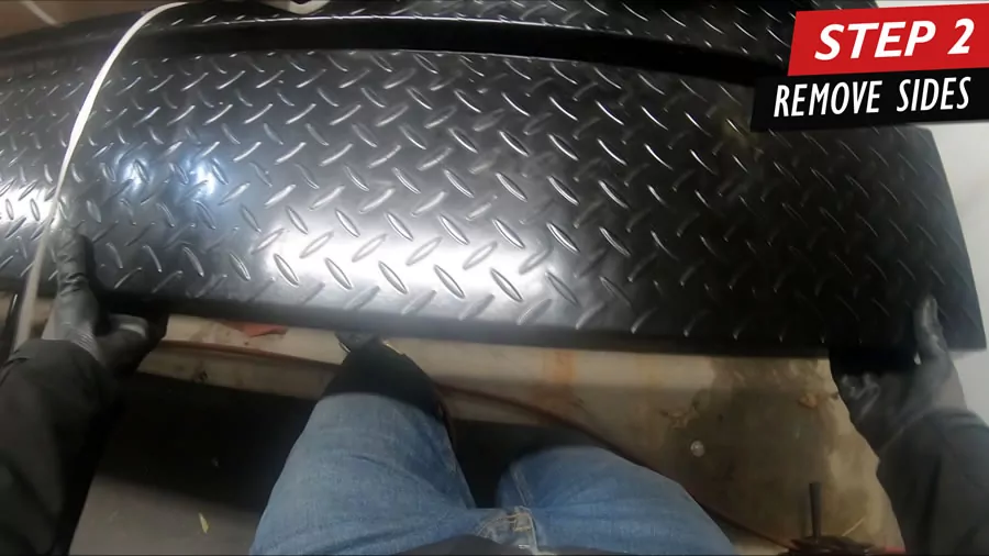 Motorcycle table lift front extension - Step 2 - Remove the sides
