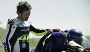 Rossi meets Motobot