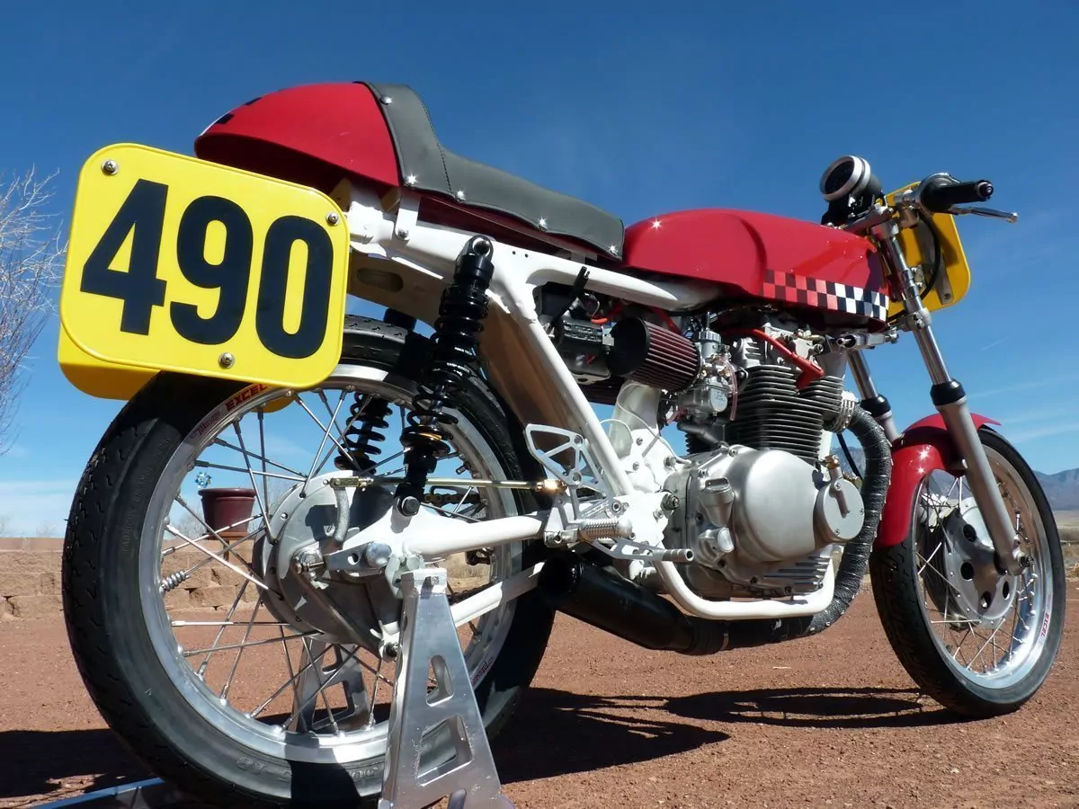 The Vintage Monkey race bike CL350