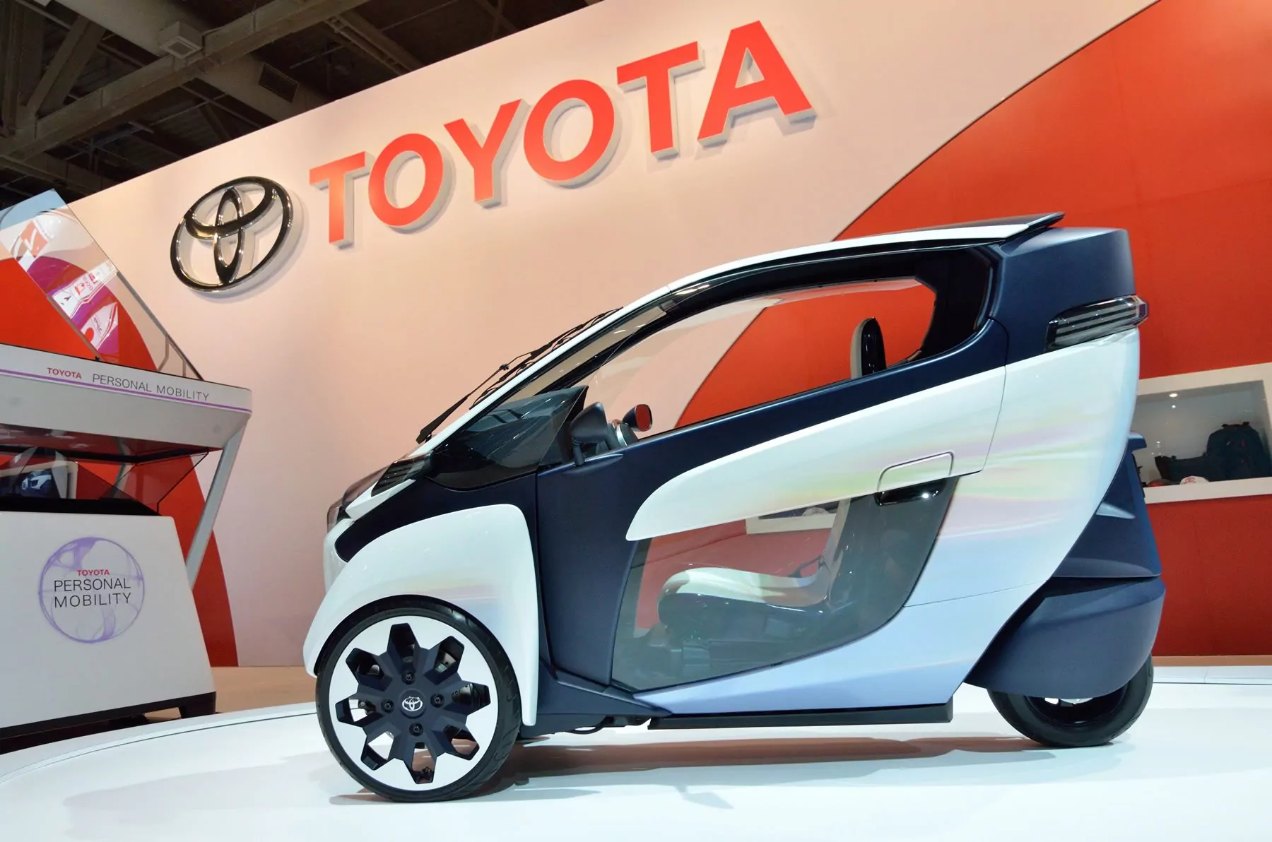 Toyota i-Road at Toronto Auto Show 2015